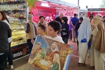  Cánticos navideños en el Mercado Municipal de Telde/Antonio Alí.