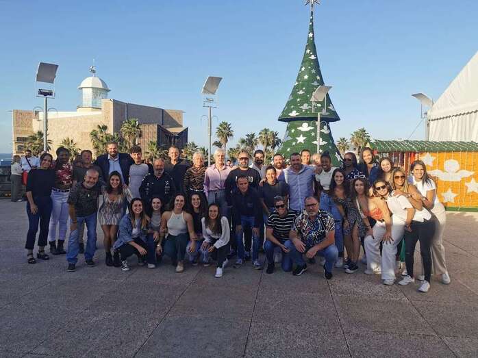 Imagen de los asistentes al encuentro navideño del Rocasa/TA.