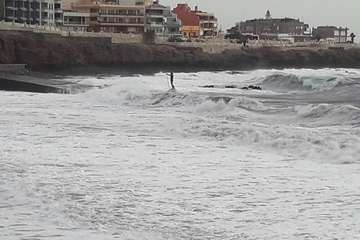 Mar enfurecido en la costa de Telde/TA.