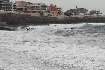 Mar enfurecido en la costa de Telde/TA.