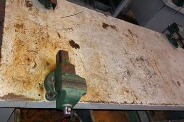  Las filtraciones de agua inundan de nuevo los talleres de Automoción del IES de Las Remudas/TA,