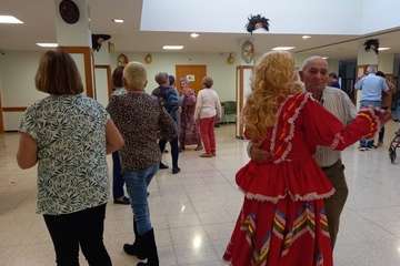 Animado baile de Carnaval en el Centro de Mayores de Telde/TA.