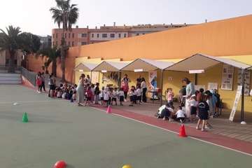 Éxito de la I Feria de Salud del Colegio San Juan de Telde/TA.