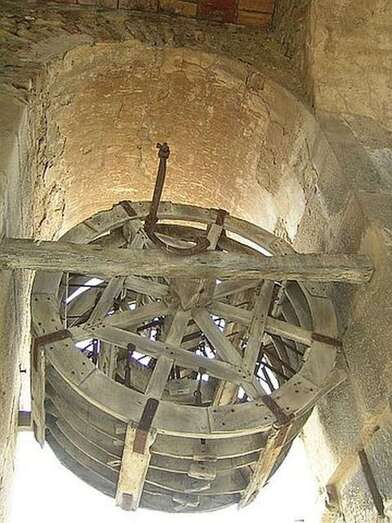 Matraca en la torre de una iglesia (Foto TA)