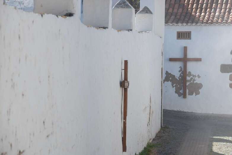 Cruces de madera en San Francisco/Jesús Ruiz Mesa.