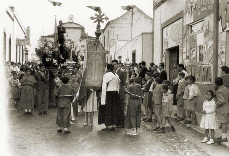 Procesión religiosa en el barrio de Los Llanos de Telde/Archivo