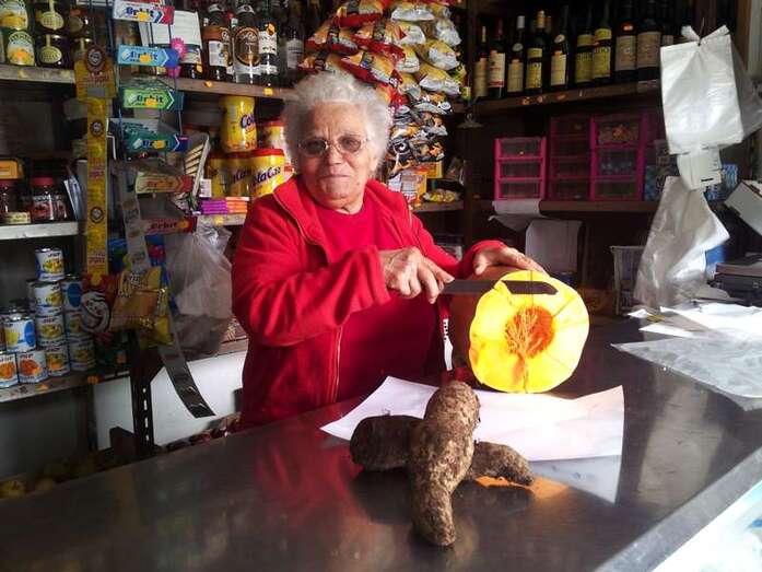 Tienda de aceite y vinagre de Conchita, en La Barrrera (Foto TA)