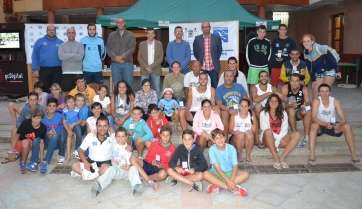 Entrega de trofeos de la competición de voley (Foto TA)