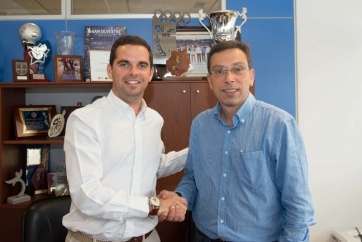 El consejero de Deportes junto al alcalde de Valsequillo (Foto TA)