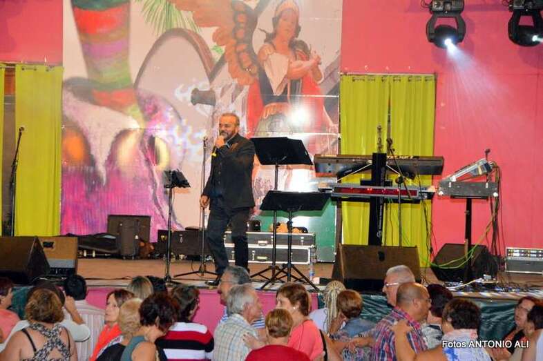 Un momento de la actuación de Pepe Benavente en Valsequillo (Foto Antonio Alí)