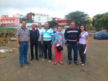 El consejero insular junto a miembros del PP de Valsequillo durante las visitas (Foto TA)