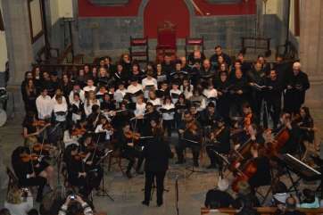 Imagen del concierto celebrado anoche en la Iglesia de San Miguel Arcángel de Valsequillo (Foto TA)