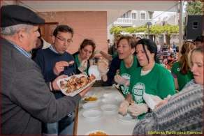 El alcalde Francisco Atta se sumó a la fiesta (Foto Ildefonso Rodríguez)