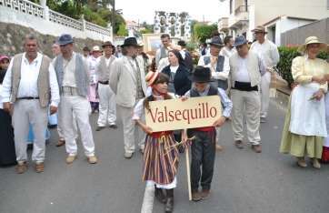 Imagen de la representación institucional de Valsequillo en la romería del Pino