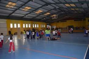 Los juegos se celebraron en la cancha del mercadillo municipal (Foto TA)
