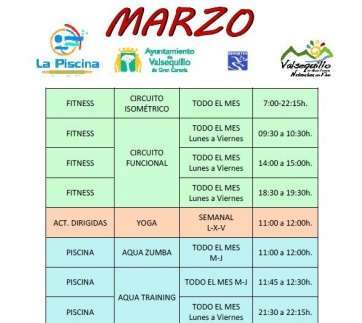 Cartel con la nueva programación del complejo La Piscina (Foto TA)