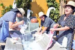 Escenificación de las lavanderas (Foto Antonio Alí)