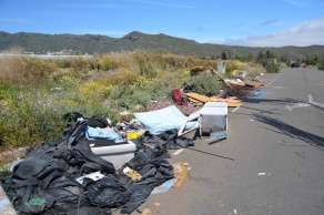 Acumulación de basura en Los Llanetes (Foto TA)