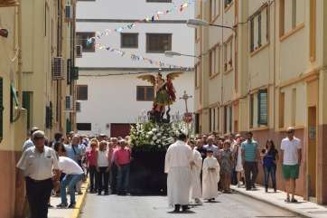 Imagen de la procesión del patrono de Valsequillo esta jueves por las calles del municipio (Foto TA)