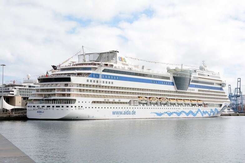 Uno de los barcos atracados en el muelle de Santa Catalina (Foto Acfi Press)