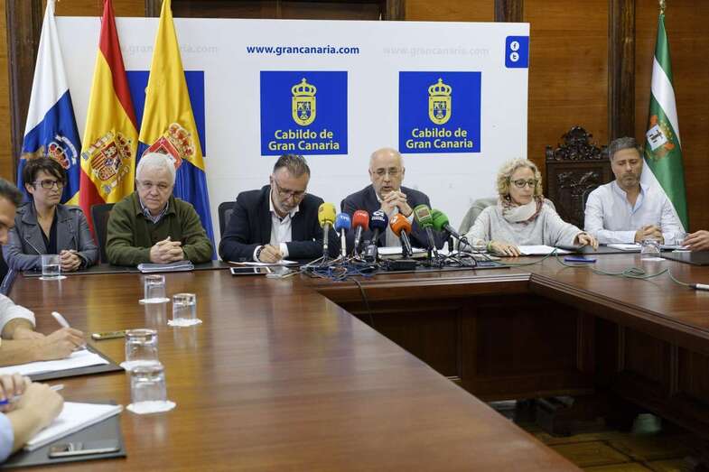 Imagen de la rueda de prensa celebrada este lunes para anunciar los cambios en el grupo de Gobierno cabildicio (Foto TA)