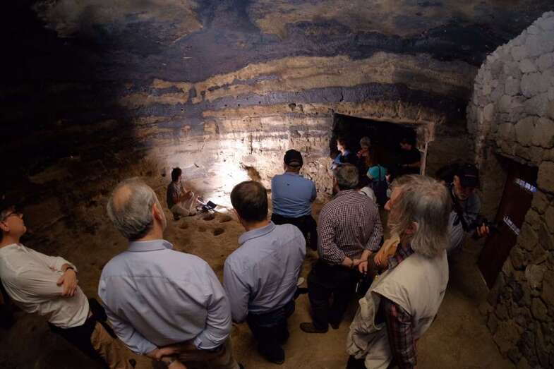 Imagen del interior del yacimiento arqueológico de Risco Caído (Foto TA)
