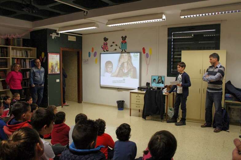 La primera de las acciones tuvo lugar en el CEIP José Manuel Illera de la Mora, de Santa Brígida (Foto TA)