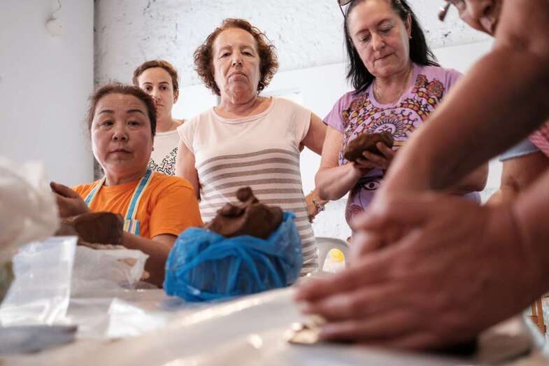 El curso sobre alfarería tradicional cierra el ciclo formativo de La Sala (Foto TA)