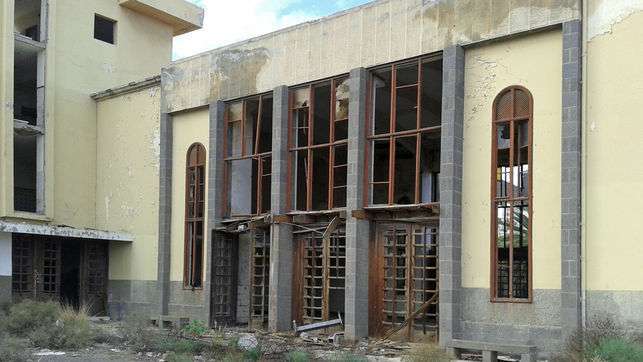 Una de las deterioaidas fachadas de La Casa del Niño (Foto Alejandro Ramos/ Canariasahora.com)