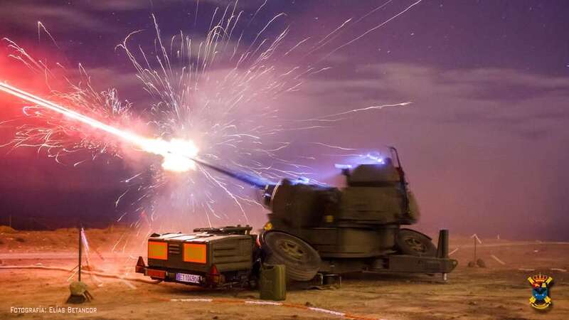 Imagen de los ejercicios nocturnos (Foto TA)