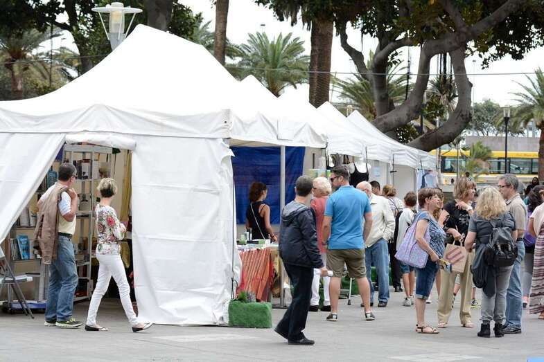 La XXIX edición de la Feria del Libro de Las Palmas de Gran Canaria abrió este lunes sus puertas (Foto Acfi Press)