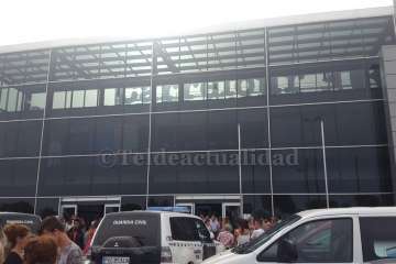 Desalojado el Centro Comercial Atlántico (Vecindario) por una maleta abandonada en un baño (Foto TA)