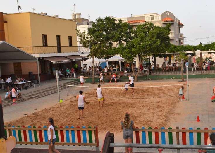 Actividad en la plaza de Tifariti (Foto TA)