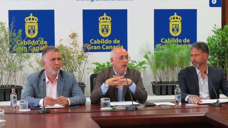 Torres, Morales y Rodríguez, este viernes durante la presentación (Foto TA)