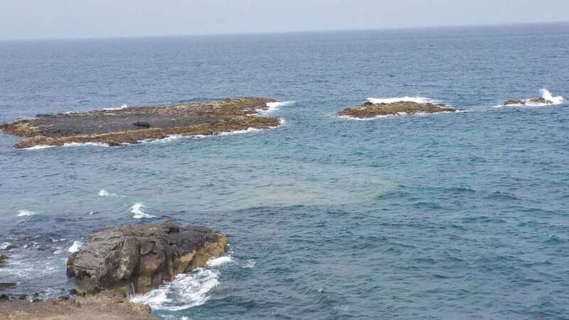 Imagen de uno de los vertidos de aguas fecales detectados en la costa de Jinámar (Foto TA)