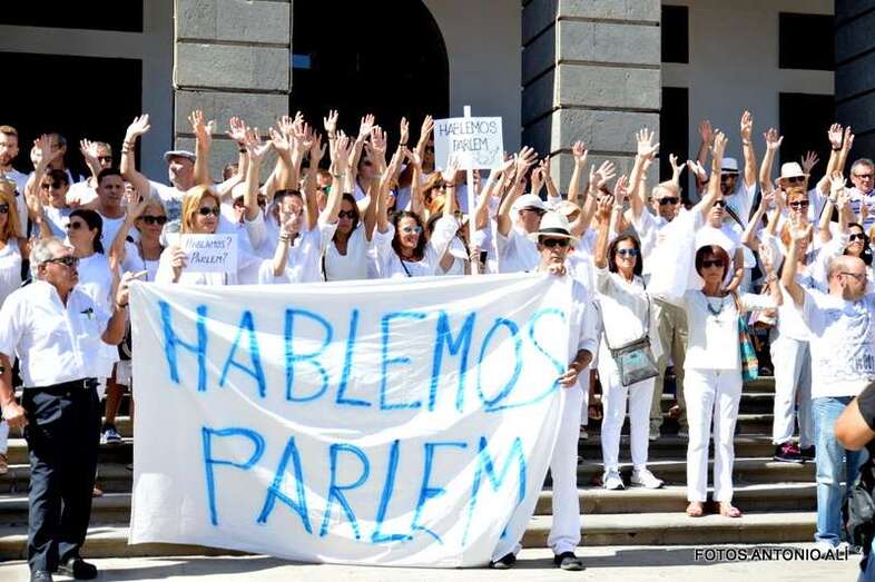 La concentración de este mediodía en la capital (Foto Antonio Alí)