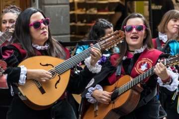 Festival de Tunas bajo el calor (Foto José Francisco Fernández Belda)