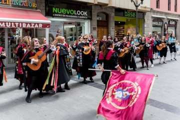 Festival de Tunas bajo el calor (Foto José Francisco Fernández Belda)