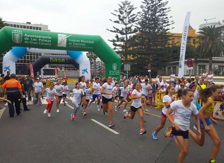 La carrera se celebró este domingo en la capital (Foto TA)