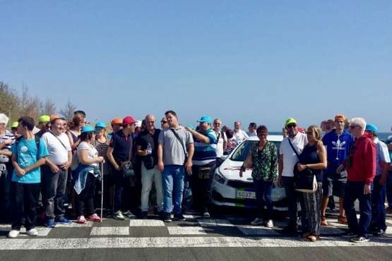 Emoción entre las personas participantes en el proyecto Conducción a ciegas (Foto TA)