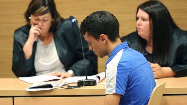 Alberto M.P., en el momento de escuchar el veredicto que le declaró culpable del asesinato de Saray González (FotoEFE/Elvira Urquijo)