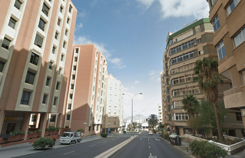 Los hechos ocurrieron en la calle Cronista Benítez Inglott, una de las transversales de la Avenida de Escaleritas (Foto Google Maps)