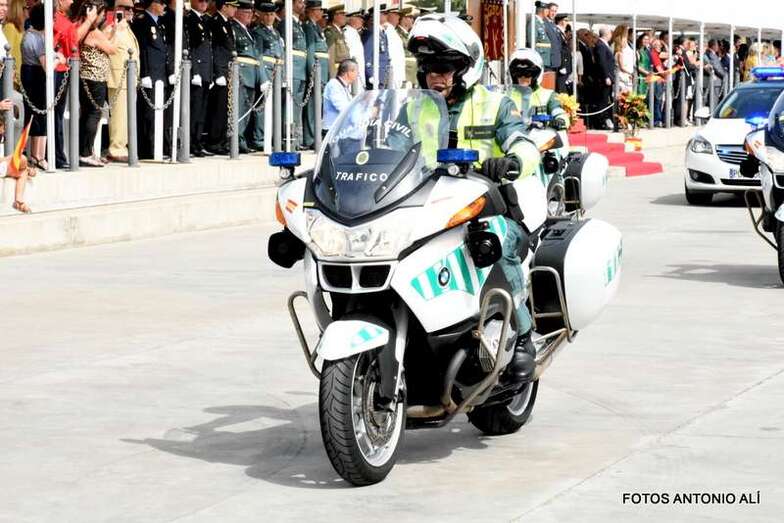 Imagen de archivo de una motocicleta de la Guardia Civil de Tráfico (Foto Antonio Alí)