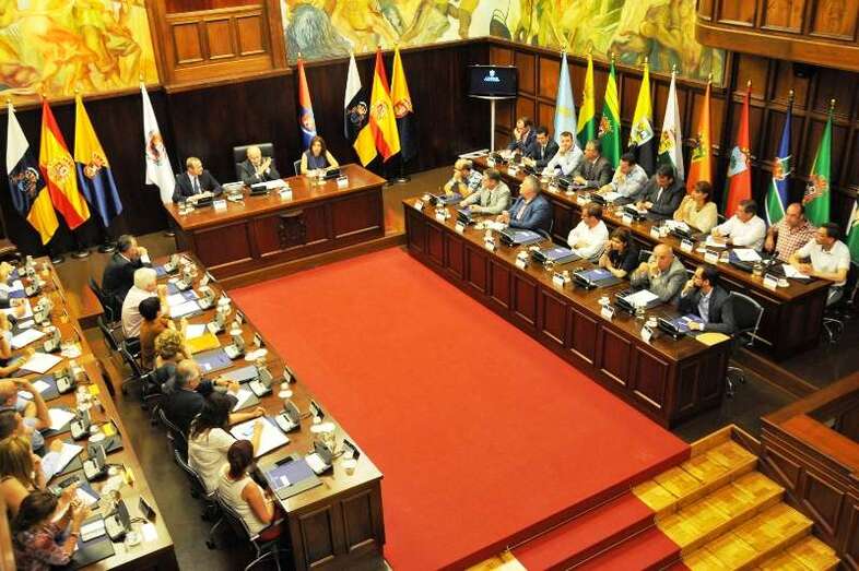 Archivo. Pleno del Cabildo de Gran Canaria (Foto TA)