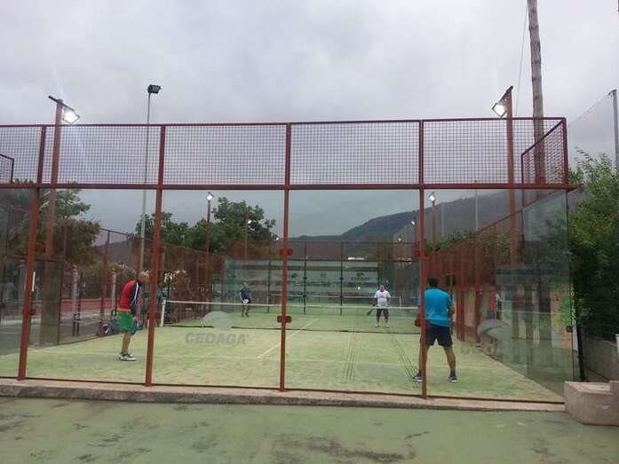 Una de las canchas de pádel del municipio (Foto TA)