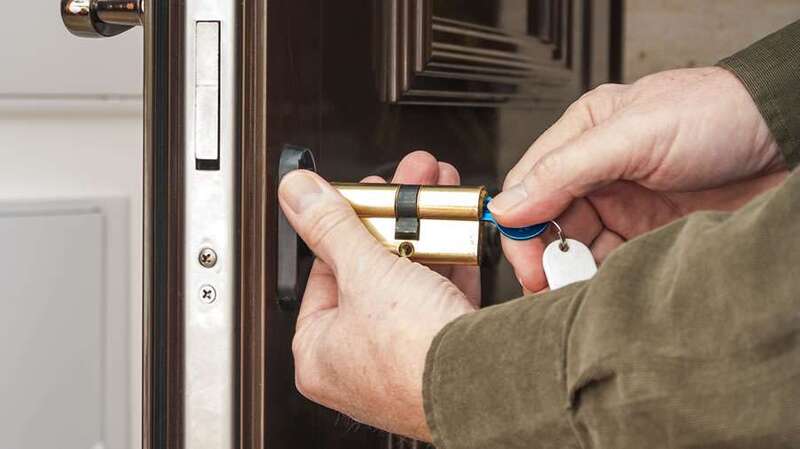 Archivo. Cambio de cerradura (Foto TA)