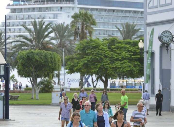 Solo en tres de los buques llegarán más de 6.000 cruceristas (Foto TA)