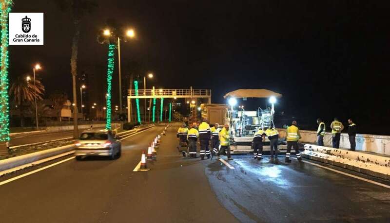Trabajos de asfaltado del carril derecho (Foto TA)