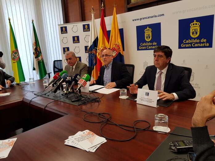 De derecha a izquierda, Antonio Morales, Gilberto Díaz y Carlos Estévez (Foto TA)