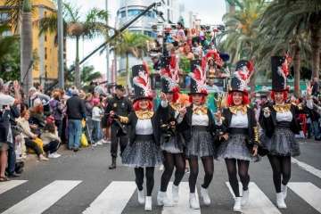 Telde se deja ver en el coso carnavalero de la capital, que reúne a miles de mascaritas en sus calles (Foto Francisco Socorro-C7 y Lpcarnaval)